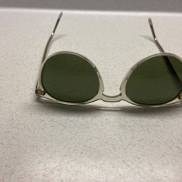 Oliver People’s O’Malley Sunglasses - Picture 11 of 13